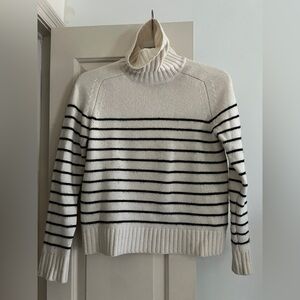 NILI LOTAN cashmere turtleneck small/medium Cream and Black